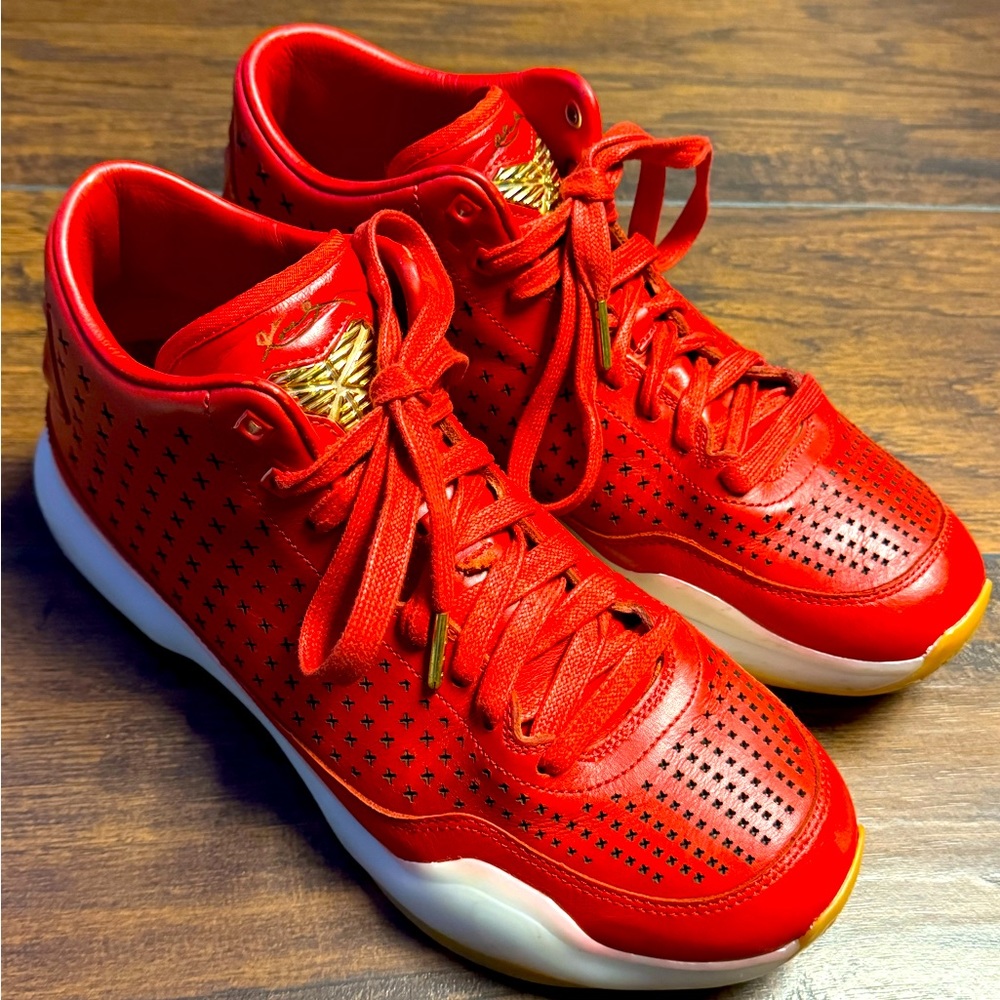 Nike Kobe 10 Mid EXT University Red Leather Men Size 10.5 Great Condition
